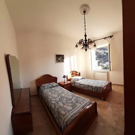 Casa Gina Secondo Piano Con Ascensore E Parcheggio Apartamento