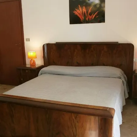 Casa Gina Secondo Piano Con Ascensore E Parcheggio Apartamento