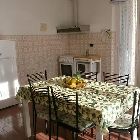 Casa Gina Secondo Piano Con Ascensore E Parcheggio