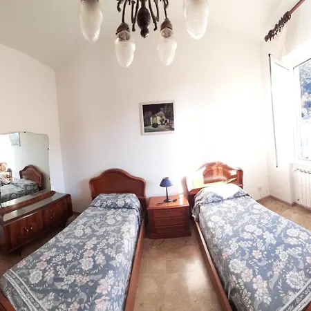 Casa Gina Secondo Piano Con Ascensore E Parcheggio