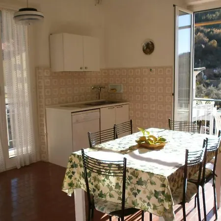 Casa Gina Secondo Piano Con Ascensore E Parcheggio *